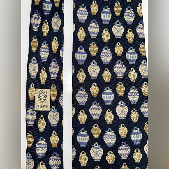 100% silk LOEWE tie - Picture 3 of 3